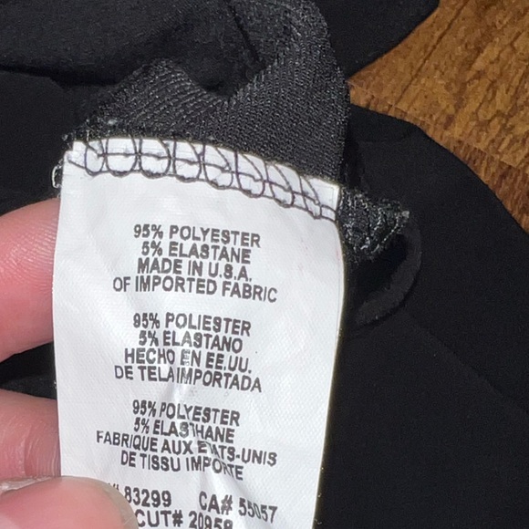 Nik and Nash Black Sleeveless V Neck Wide Leg Shorts Romper Size L - Picture 8 of 9